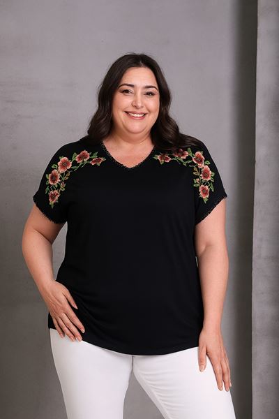 Picture of CURVY GIRL COTTON QUALITY TOP WITH  EMBROIDERY